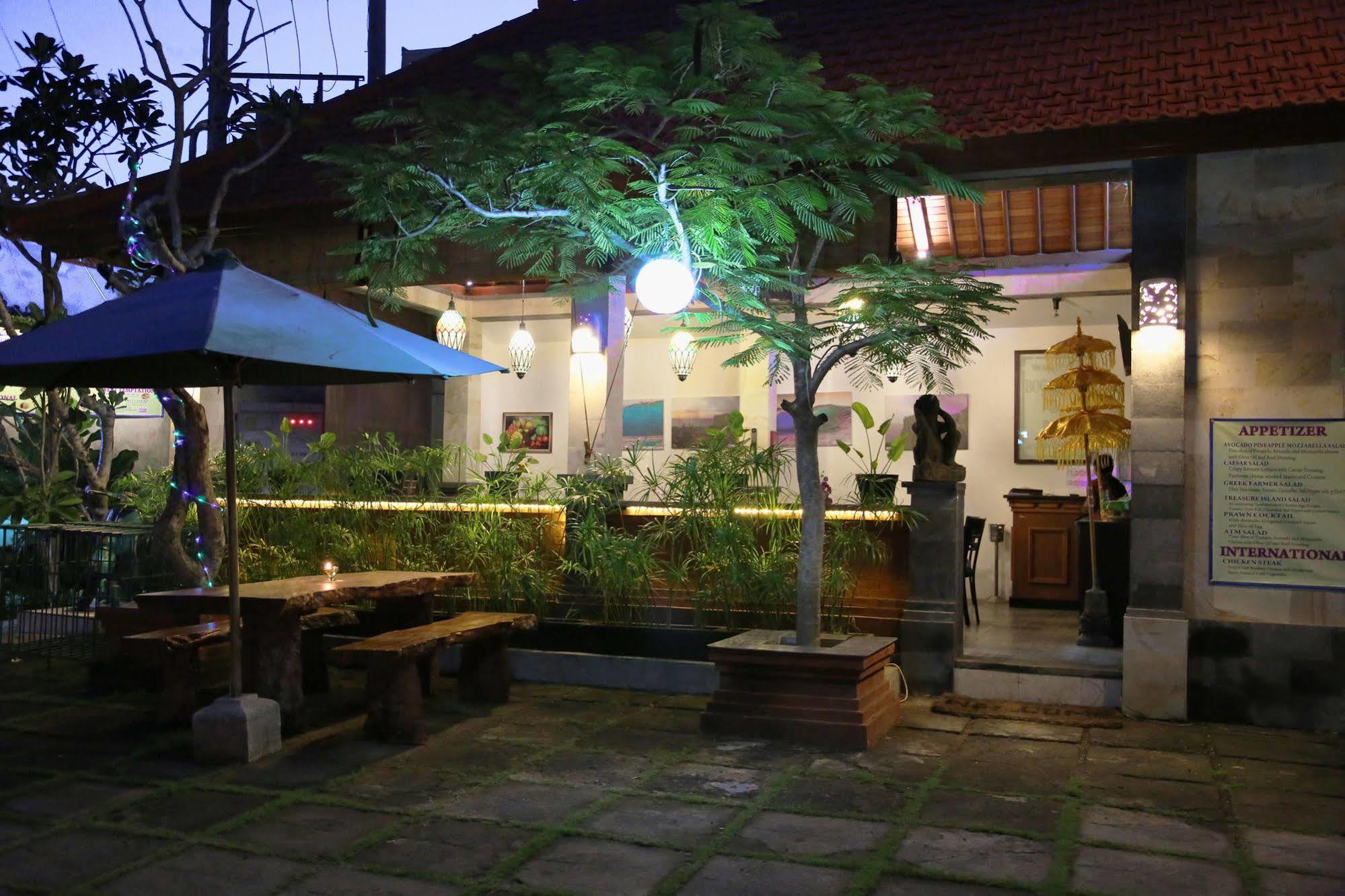 U Tube Hotel Uluwatu Exterior foto